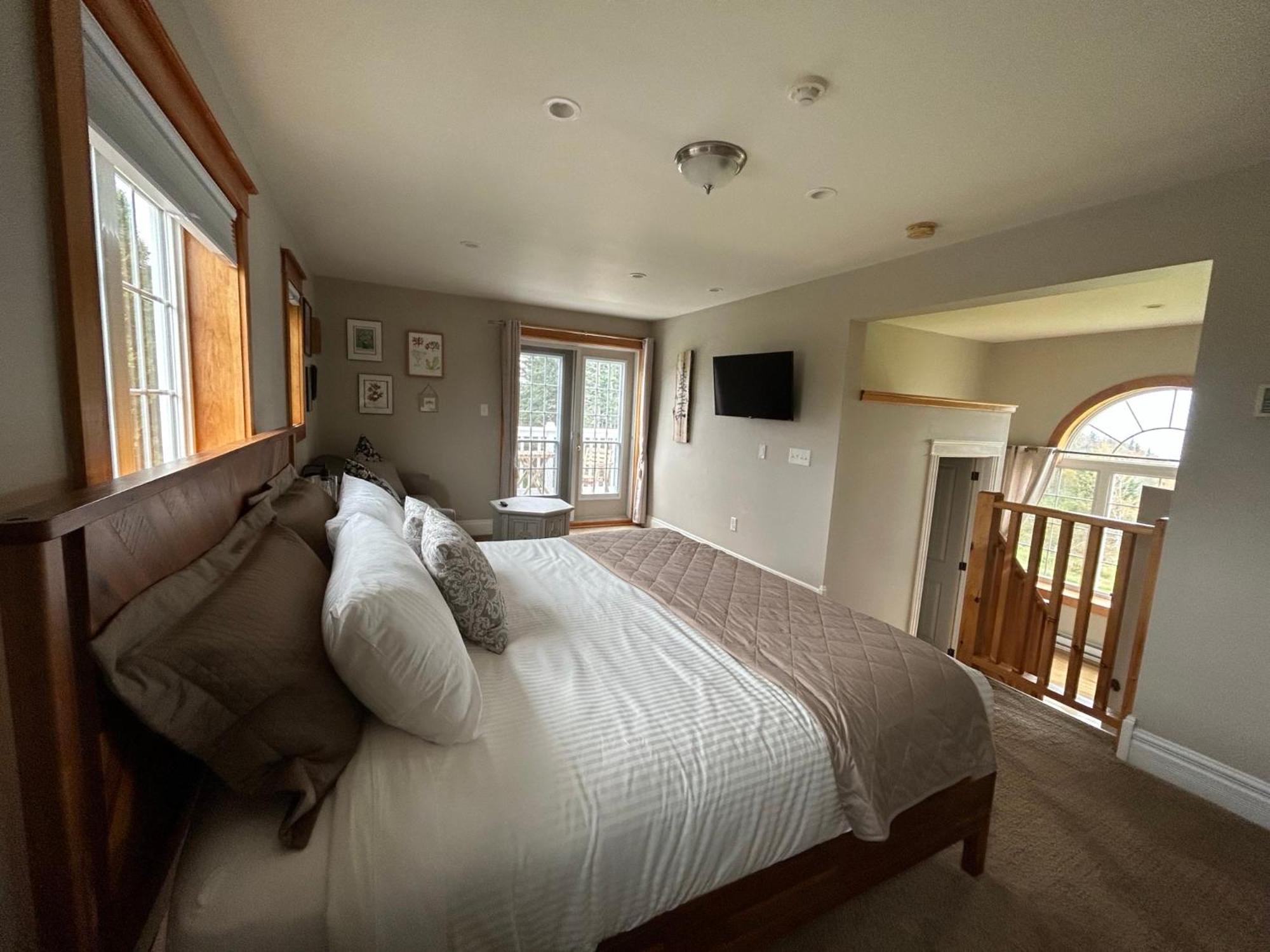 Tides Inn Guest Suites Halls Harbour ภายนอก รูปภาพ