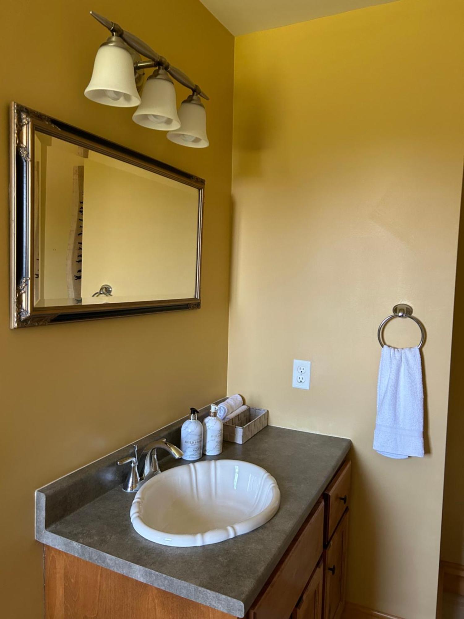 Tides Inn Guest Suites Halls Harbour ภายนอก รูปภาพ